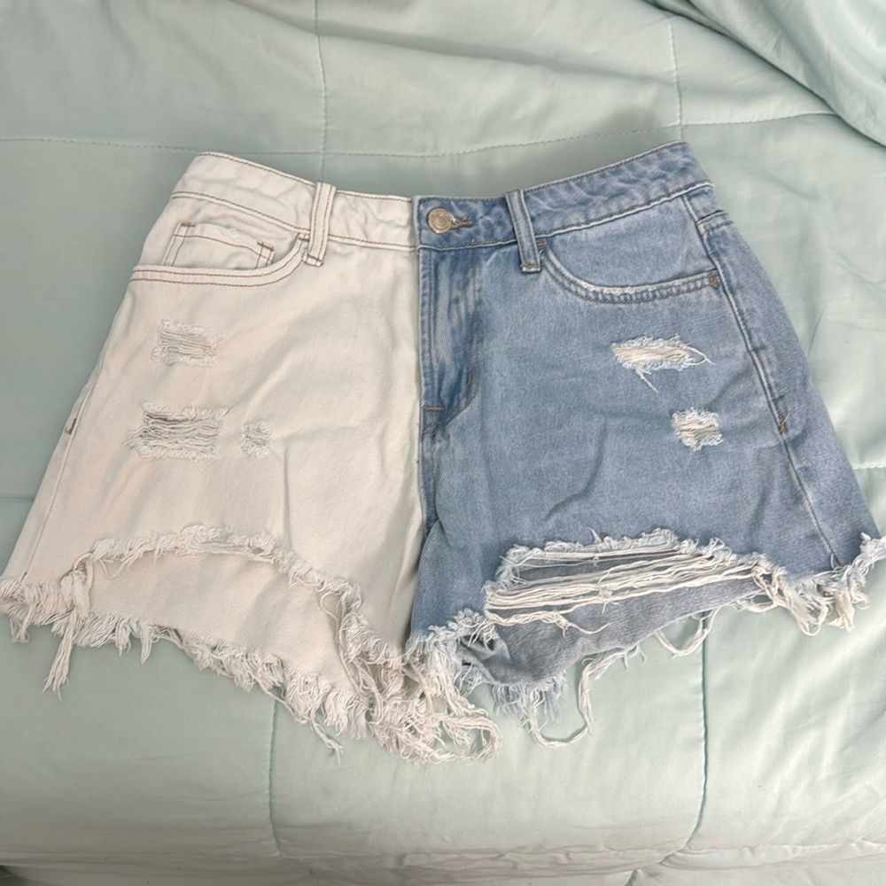 Vervet two toned jean shorts. Size S.